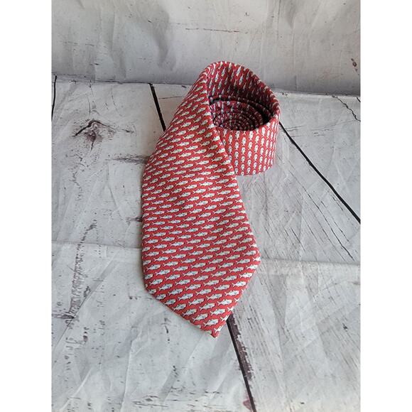 Vineyard Vines Fish Red Silk Neck Tie Mens Nautical Ocean Beach - Picture 1 of 7